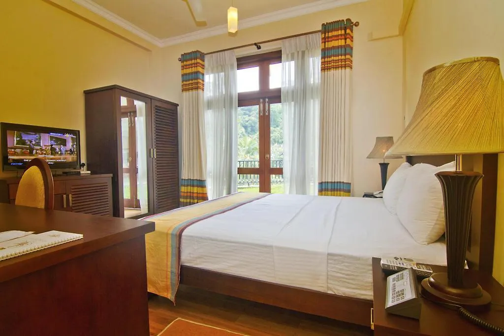Serene Grand Hotel Kandy 3*,  Sri Lanka
