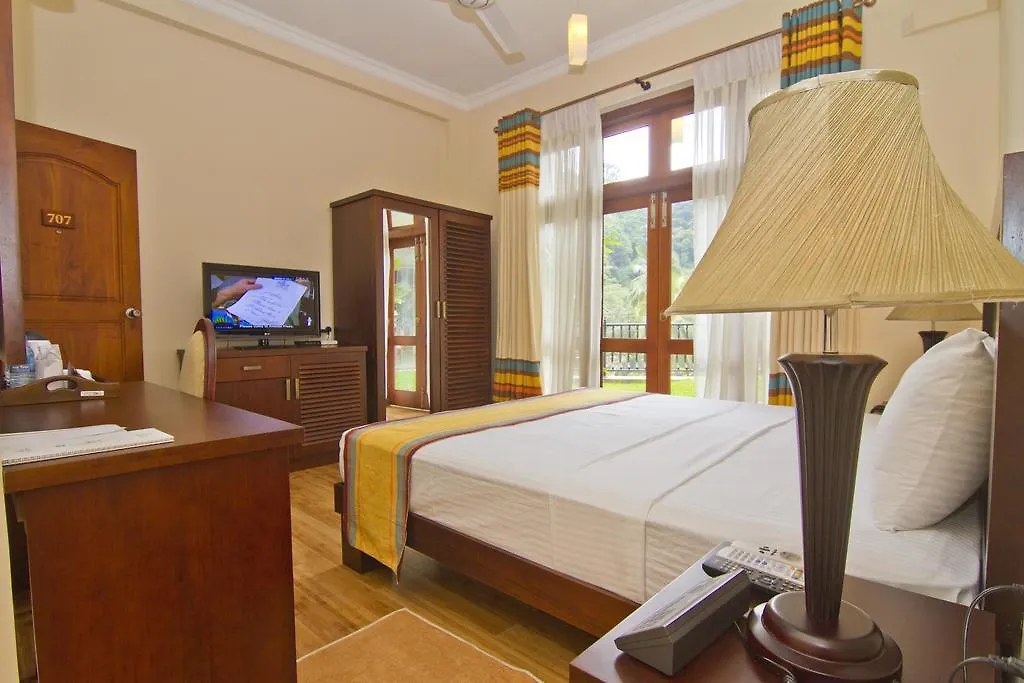 Serene Grand Hotel Kandy