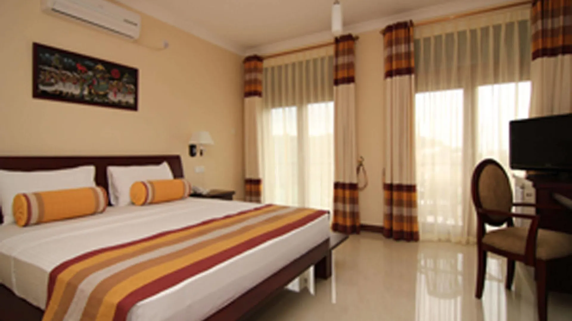 Serene Grand Hotel Kandy